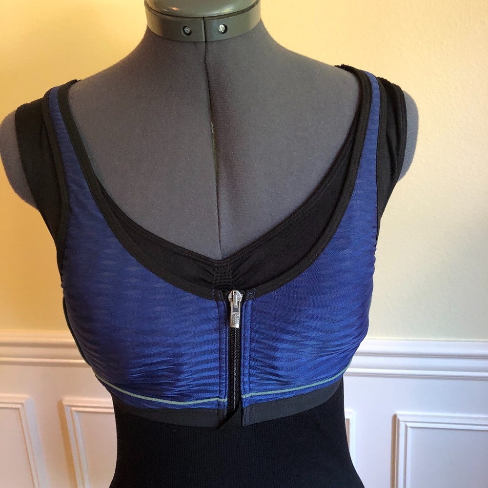 34B Victorias Secret Incredible Sports Bra KNCKOUT